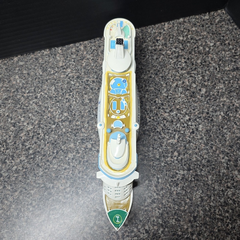 Royal Caribbean Voyager Of The Seas And Liberty Of The Seas 12" Ship Models - Picture 4 of 16